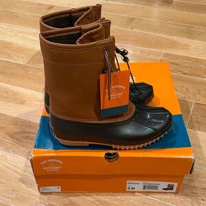 Sporto Tan and Black Duck Boots